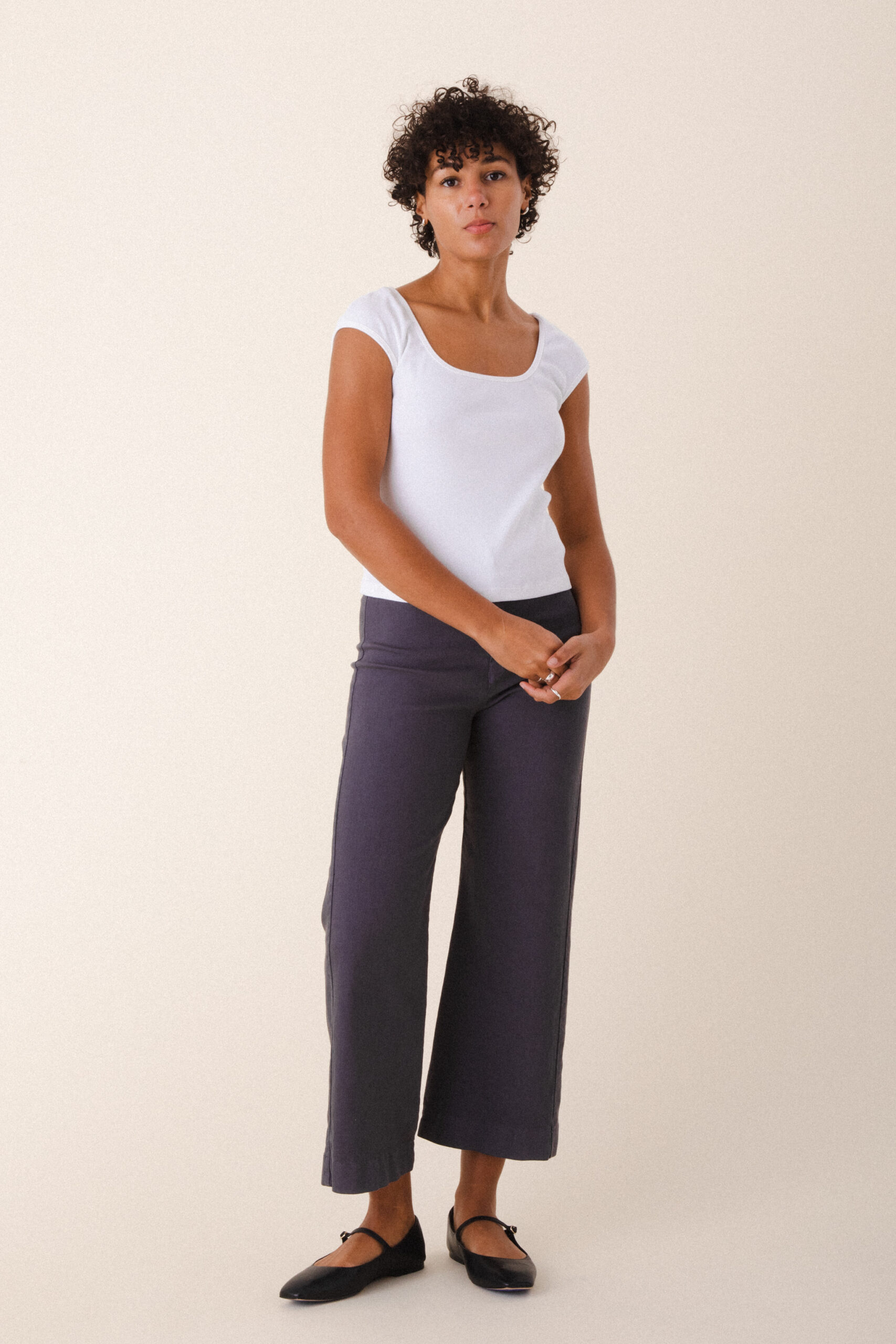 1502_BardotTop_white_1444_ColorKnackPant_graphite-622