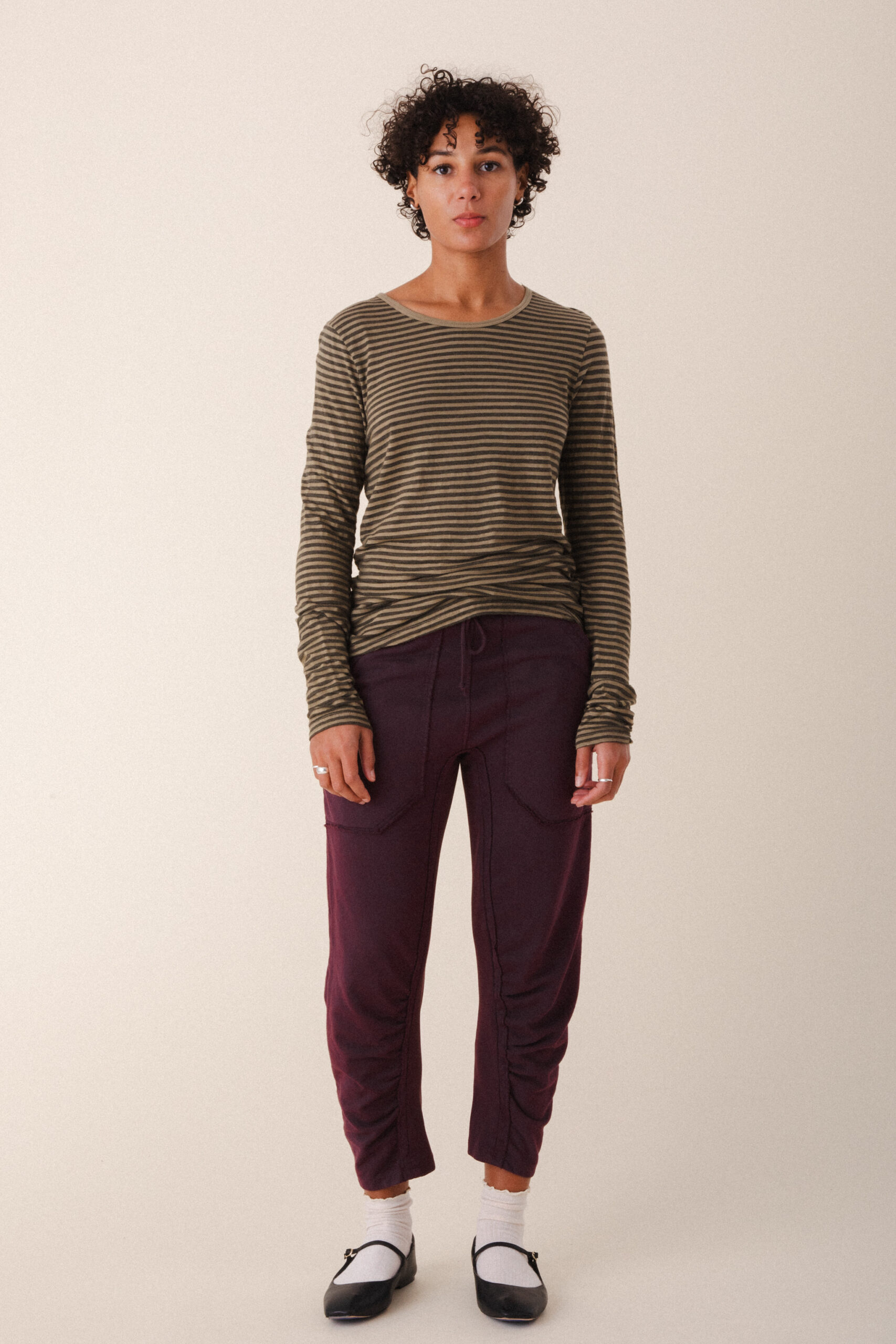 1513_ParallelLinesTee_khaki_1512_CruelSummerPants_nightshade-1463